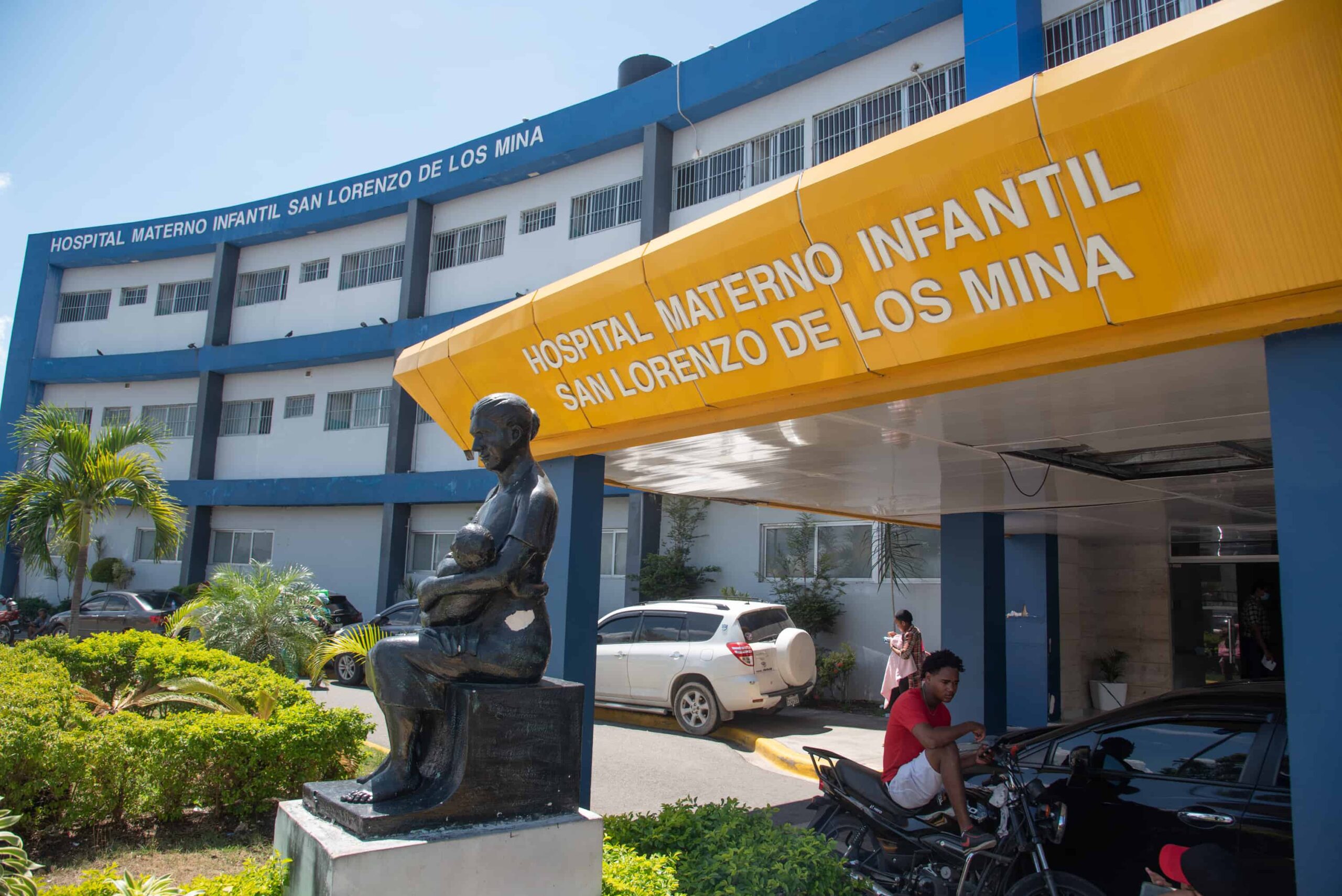 Desvinculada del Hospital Materno Infantil San Lorenzo de Los Mina exige pago de prestaciones laborales