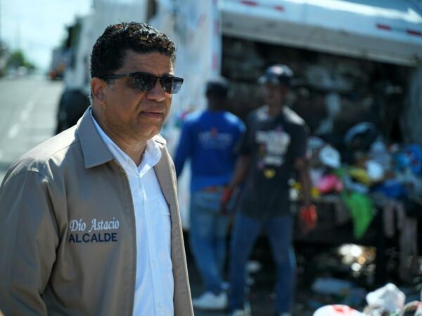 Alcalde Dio Astacio invertirá RD$126 millones en compra de contenedores de basura