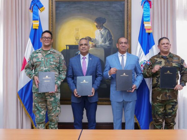 Firman convenio para mejorar la seguridad de la infraestructura vial a través de las cámaras del 9-1-1