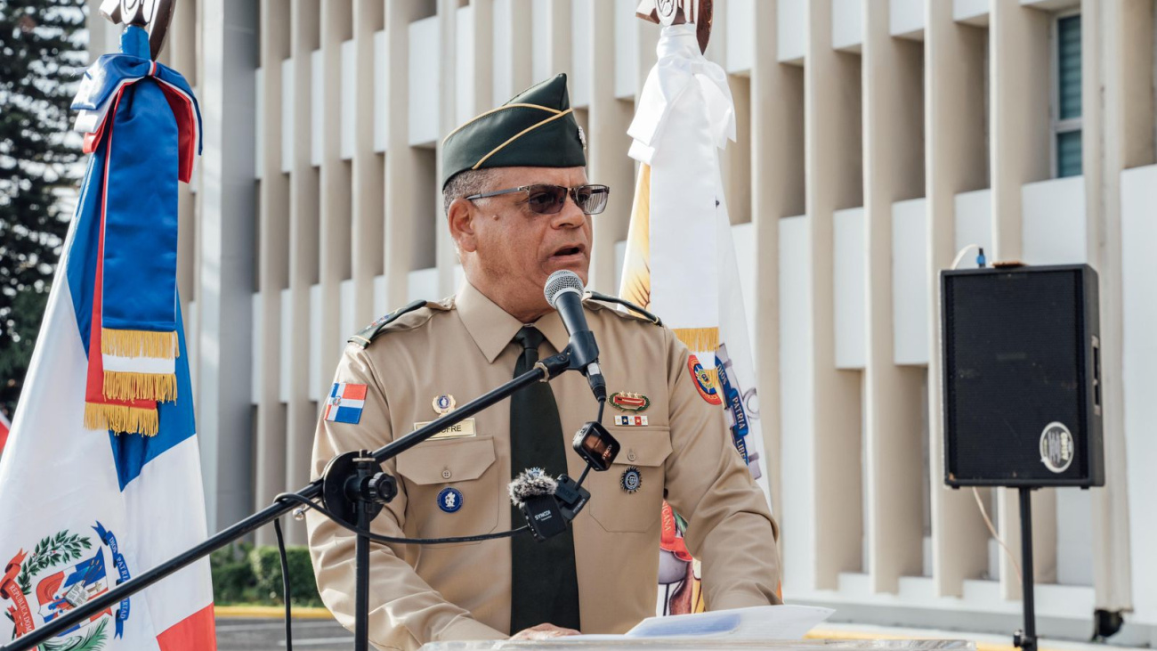 Ministro de Defensa reitera su interés en elevar calidad de vida de militares