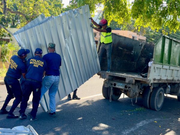 Ayuntamiento de Santo Domingo Este recupera área verde