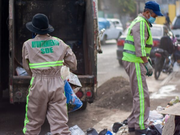 Munícipe de Santo Domingo Este denuncia extorsión por parte de trabajadores del ayuntamiento