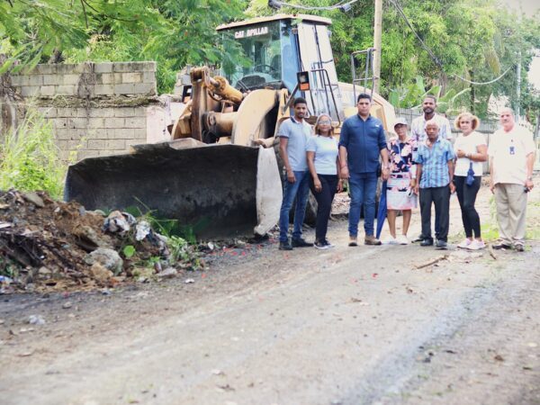 Ayuntamiento de Santo Domingo Este recupera calle