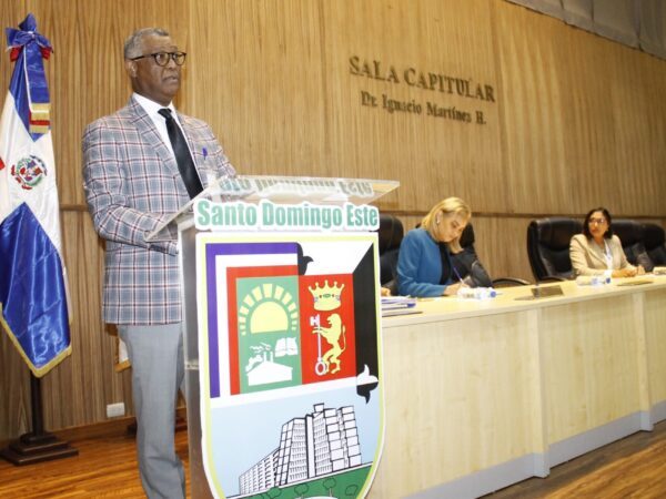 Contenedores fueron donados por una empresa privada