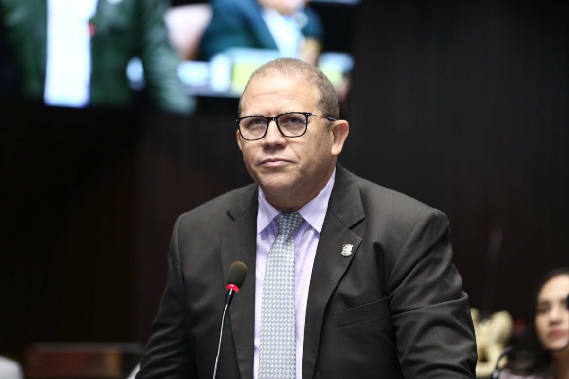 Diputado Rafael Castillo cuestiona al alcalde Dío Astacio