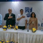 Cristóbal Marte dona 1,000 balones a Dío Astacio para promover el voleibol en Santo Domingo Este