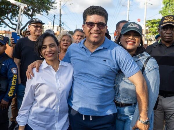 La avenida Venezuela se llena de vida en Santo Domingo Este