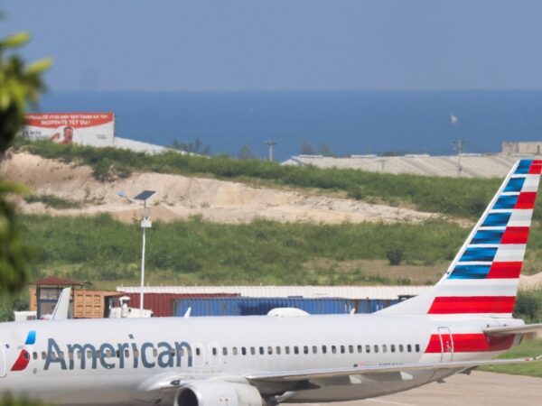 American Airlines suspende por tres meses vuelos a Haití tras ataque a uno de sus aviones