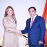 Carolina Mejía sostiene encuentro con el primer ministro de Vietnam