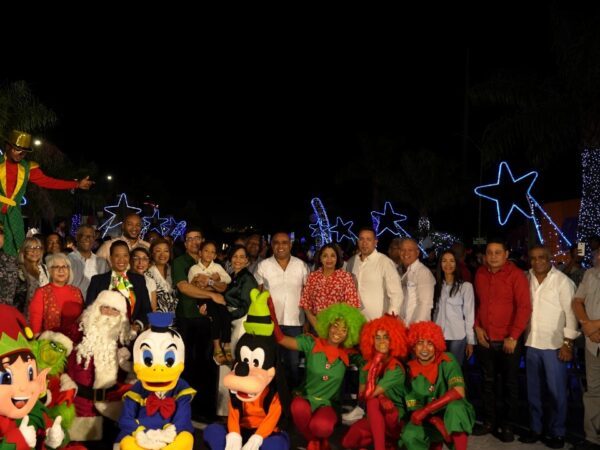 Alcalde de Santo Domingo Este da la bienvenida a la Navidad