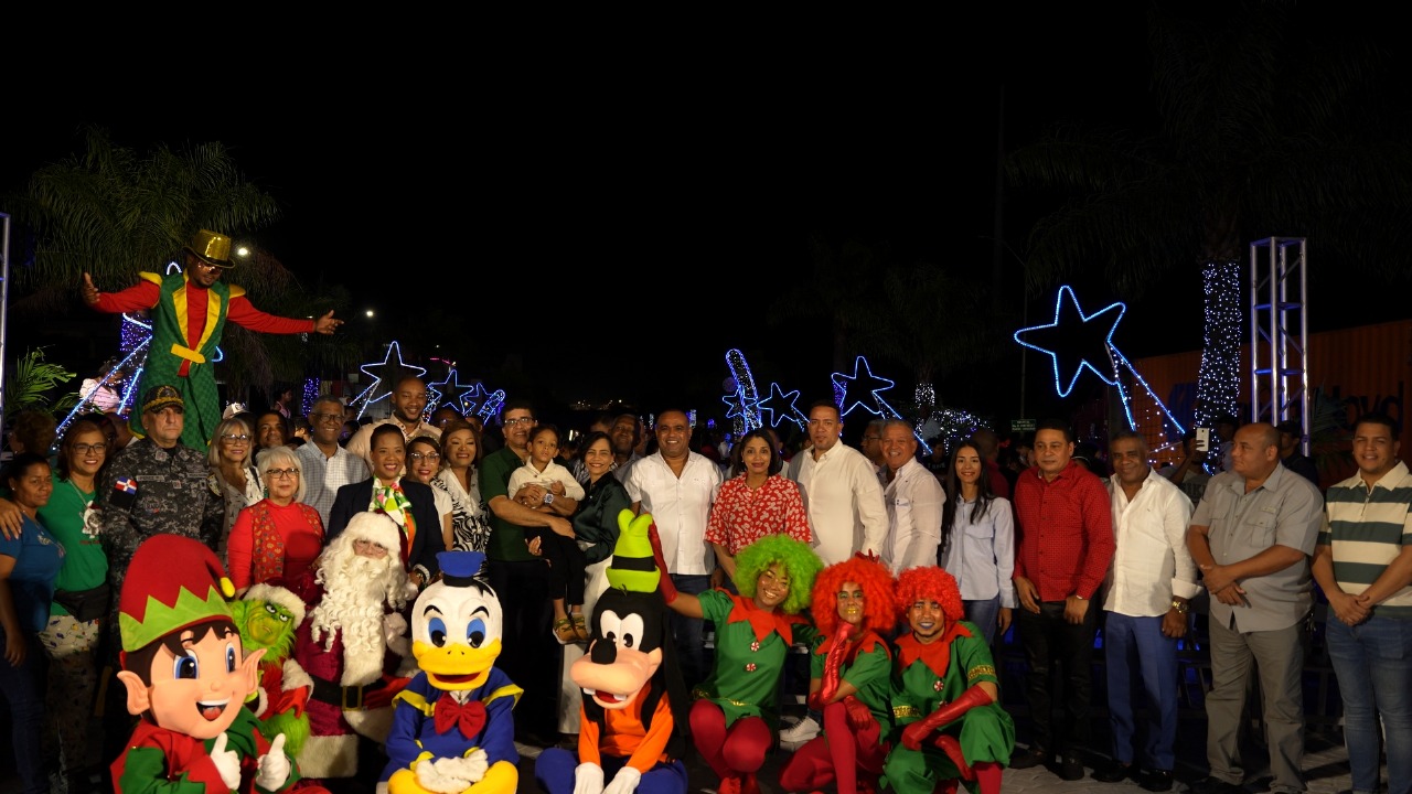 Alcalde de Santo Domingo Este da la bienvenida a la Navidad