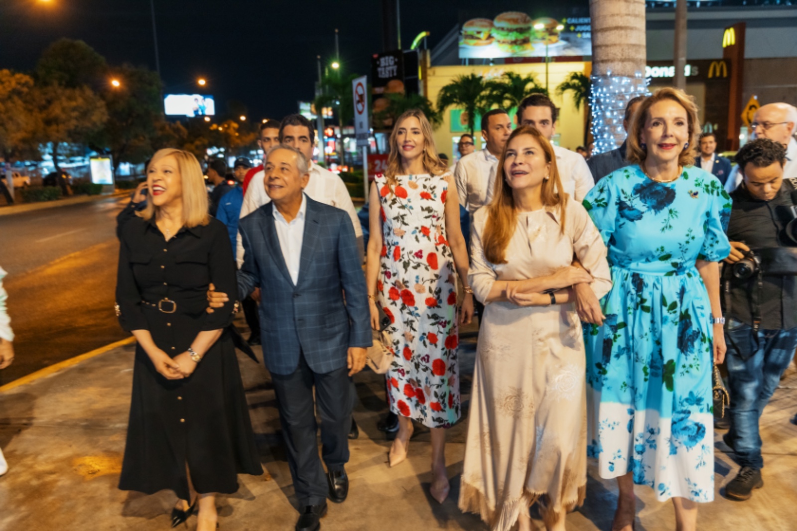 Alcaldesa Carolina Mejía y Grupo Magna presentan nuevo parque Ambiental Los Próceres convertido en cruce peatonal seguro