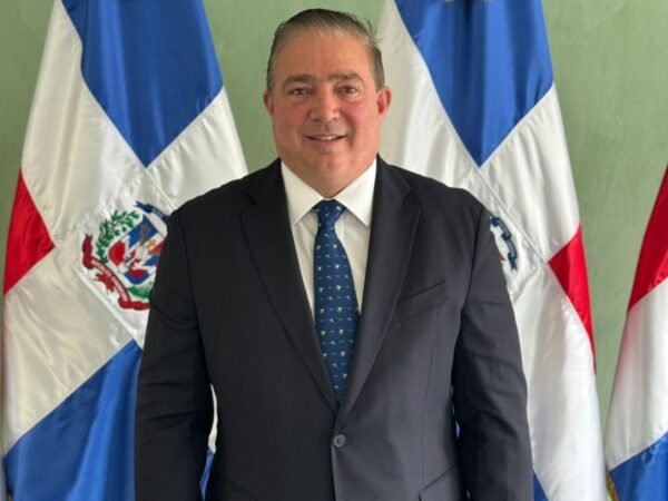 Héctor Porcella resalta la llegada del visitante número 11 millones