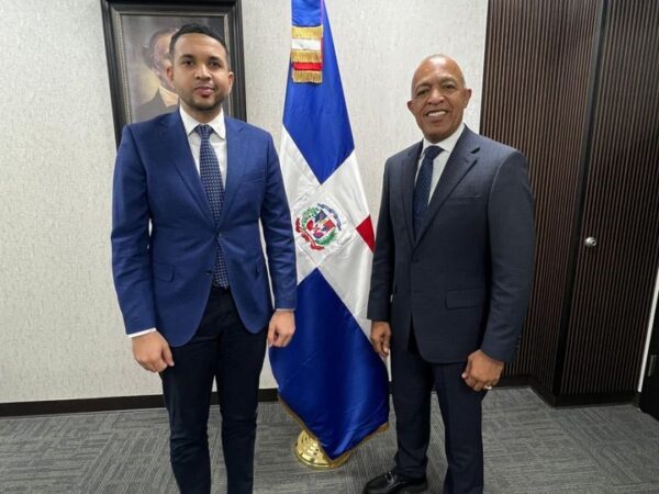 Cónsul dominicano en Nueva Jersey se reúne con el ministro de la Juventud