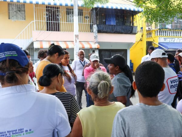 Ayuntamiento de Santo Domingo Este y Salud Pública realizan  jornada de prevención contra el dengue en Los Mameyes