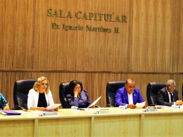 Regidores del Ayuntamiento de Santo Domingo Este aprueban adéndum al presupuesto