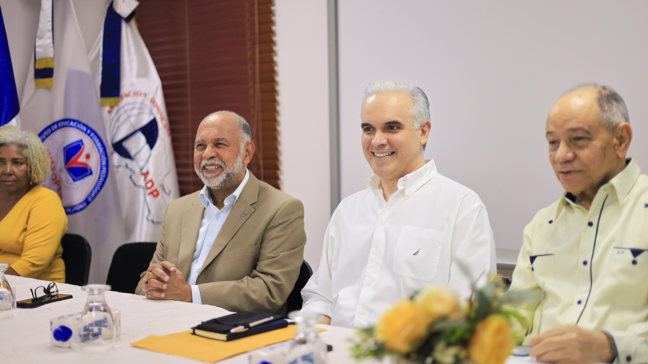 Nuevo ministro de Educación se reúne con la Dirección Ejecutiva de la ADP