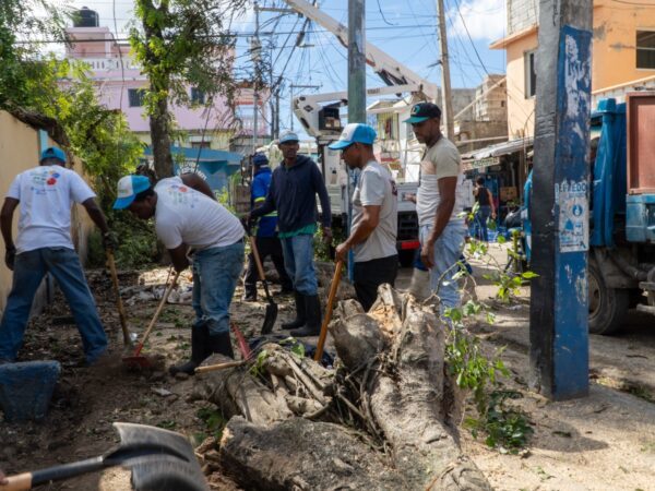 Ayuntamiento de Santo Domingo Este inicia remozamiento del sector La Ureña