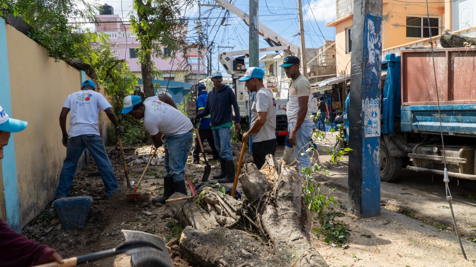 Ayuntamiento de Santo Domingo Este inicia remozamiento del sector La Ureña
