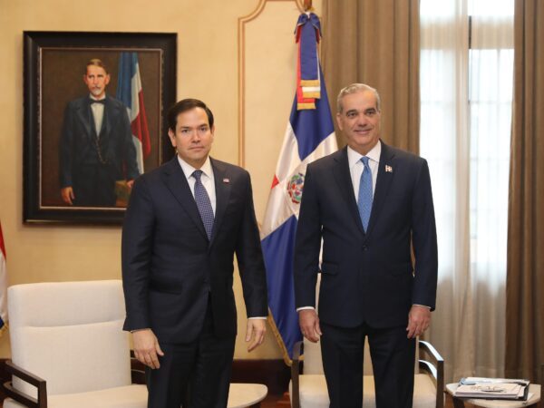 Presidente dominicano recibe al secretario de Estado de los Estados Unidos