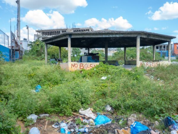 Ayuntamiento de Santo Domingo Este inicia recuperación del Parque La Cueva de Los Tres Ojos