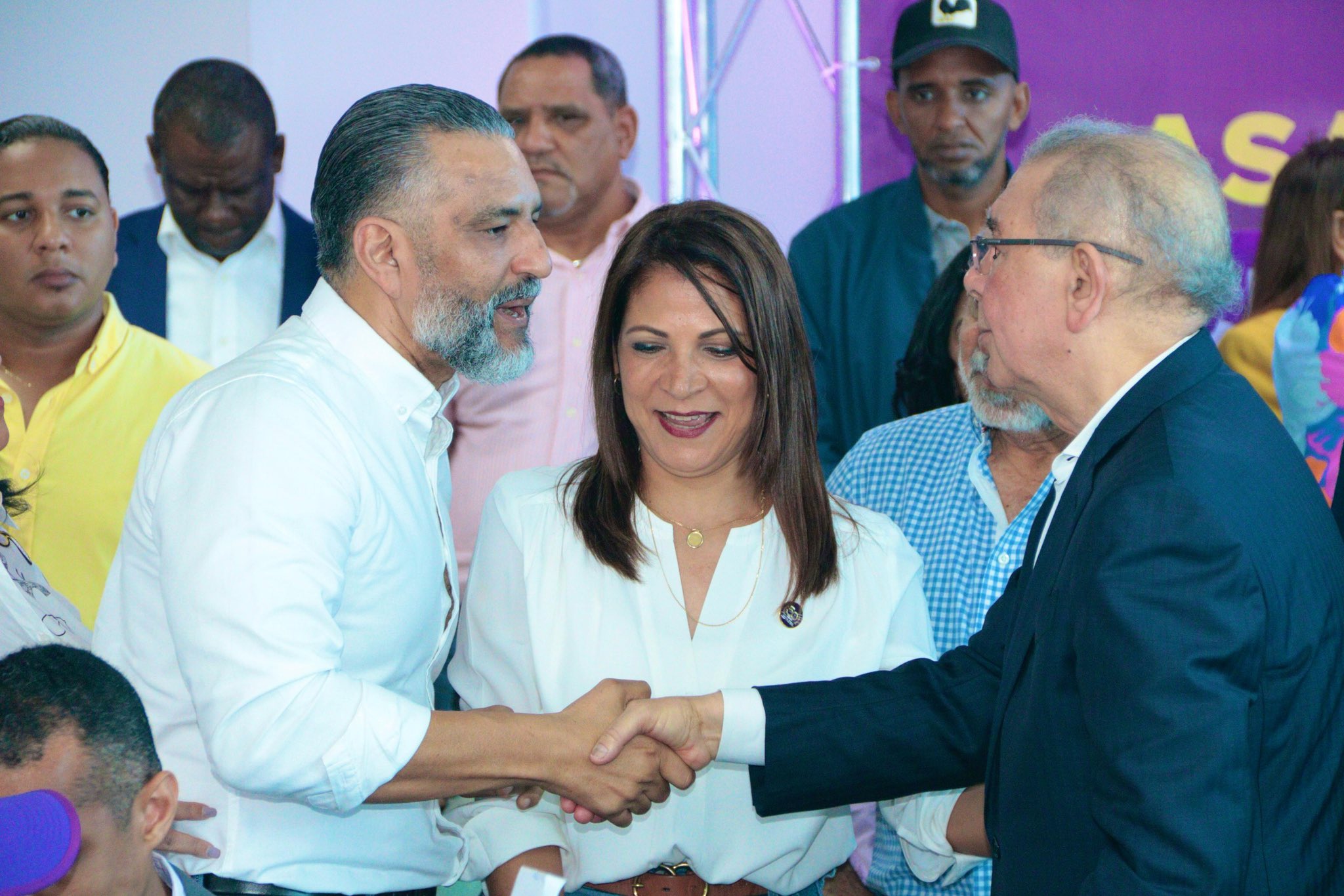 Luis Alberto destaca la presencia de Danilo Medina en SDE y reafirma que el PLD está del lado del pueblo