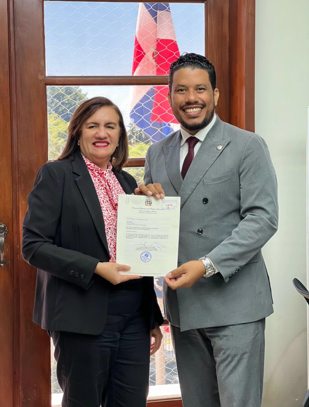 Diputado Yancarlos Simanca reintroduce proyecto de ley para cambiar el nombre del municipio Santo Domingo Este