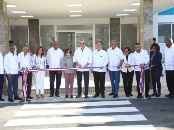 Presidente Luis Abinader ha remozado 40 % hospitales públicos del país