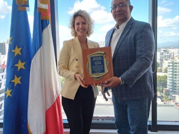 Embajadora de Francia recibe acreditación como país invitado de honor al ADN Bachata World Festival