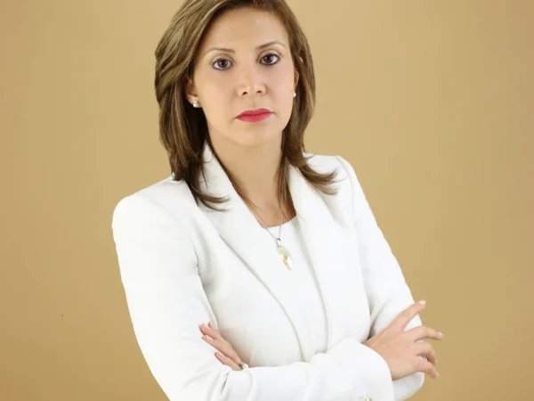 Concesionaria de autos demanda a la fiscal Rosalba Ramos por difamación