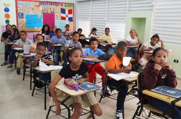 Ayuntamiento de Santo Domingo Este inicia clases gratuitas de inglés