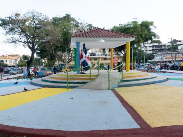 Ayuntamiento de Santo Domingo Este entrega parque remozado