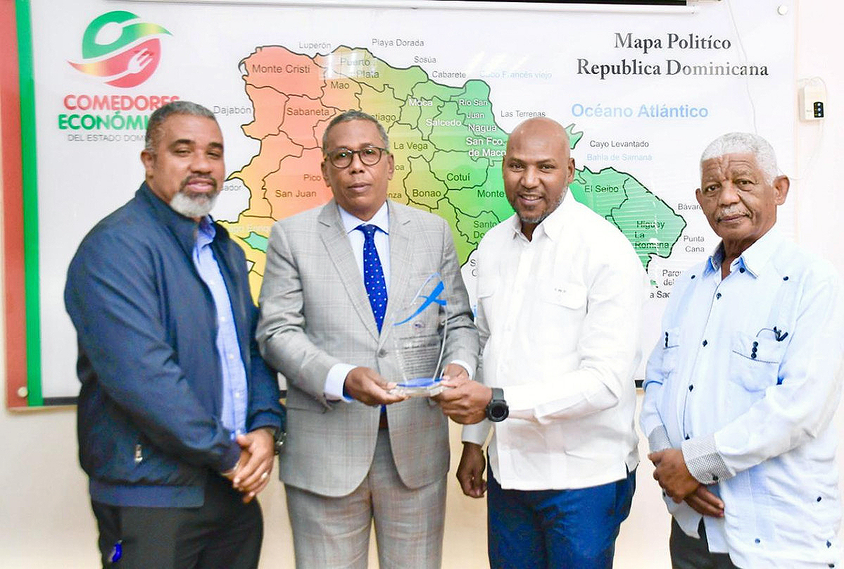 Círculo de Reporteros Gráficos de Televisión reconoce al director de Comedores Económicos