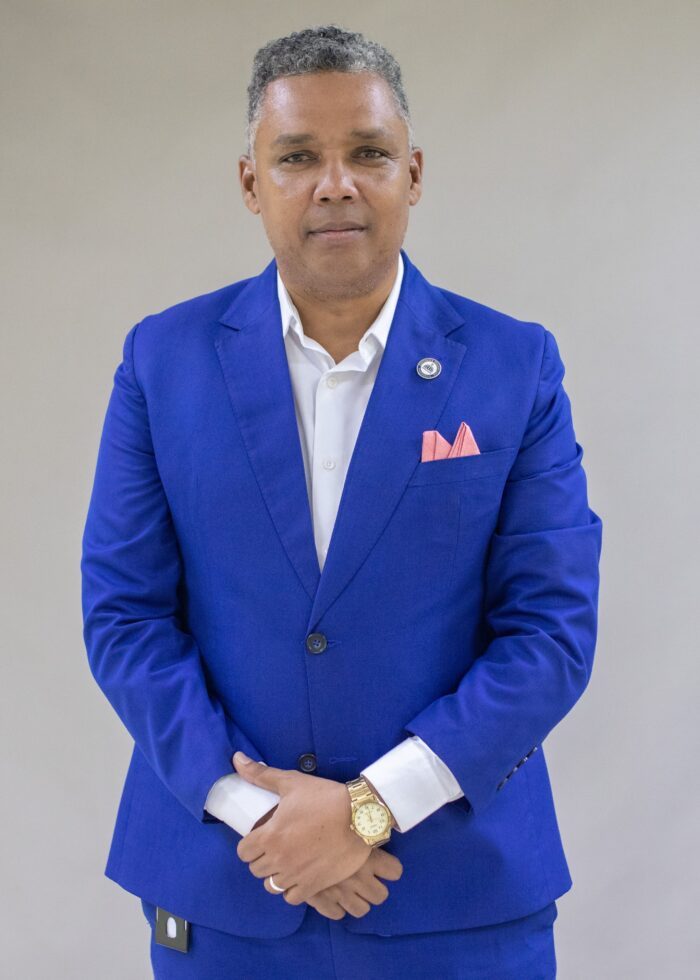 José Antonio de la Cruz asume la dirección de Desarrollo Comunitario del Ayuntamiento de Santo Domingo Este