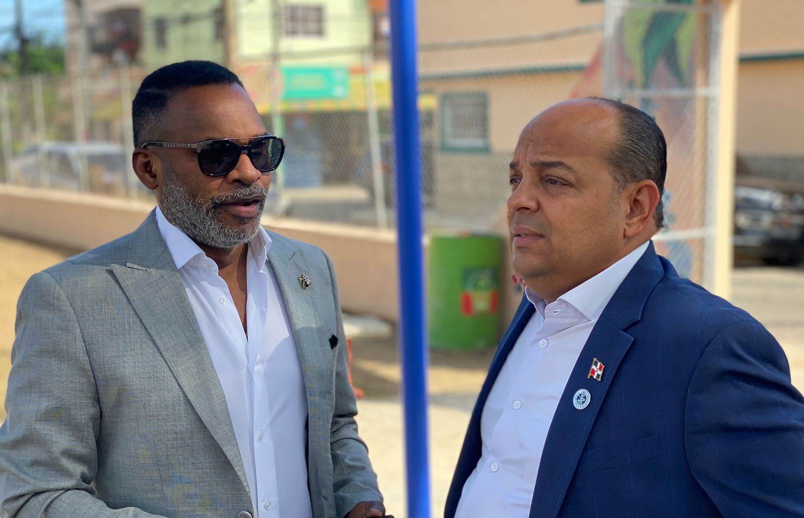 Ludwig Álvarez se solidariza con familiares de las víctimas de la tragedia ocurrida en la discoteca Jet Set