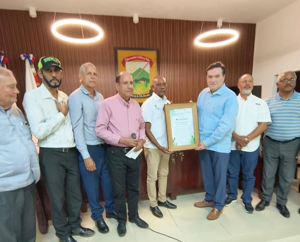 Patronato y el Grupo Ecológico de Las Lagunas reconocen al vicepresidente de SEABOARD