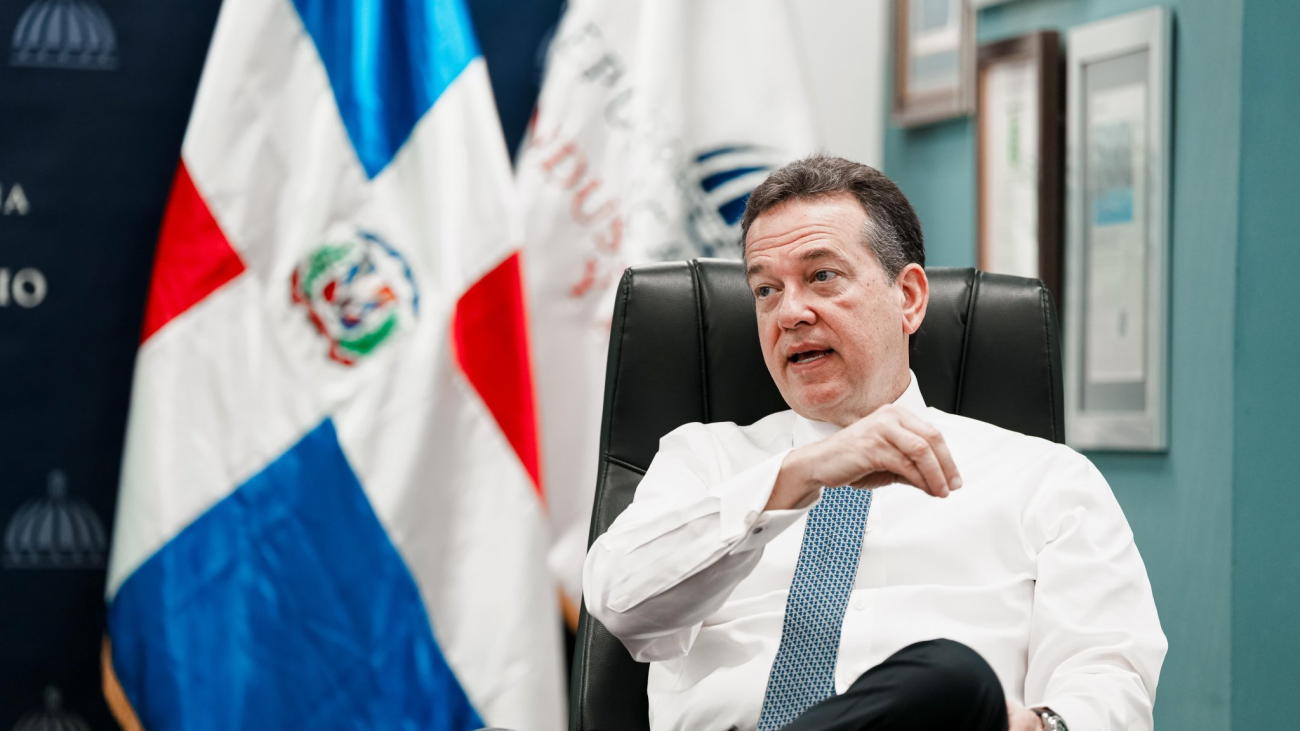 Ito Bisonó participará en diálogo sobre políticas públicas, comercio y democracia