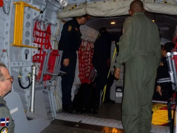 FARD traslada equipo especializado de rescate desde Puerto Rico