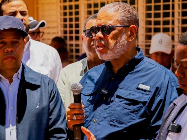 DGDC realiza jornada de asistencia social en Los Fríos, en Azua