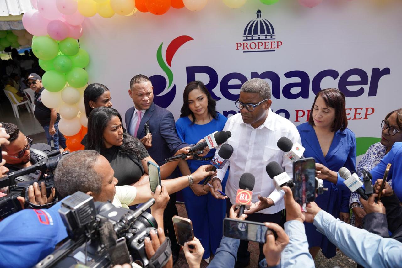 Propeep presenta “Renacer Contigo”; programa dirigido a vendedores informales del Gran Santo Domingo