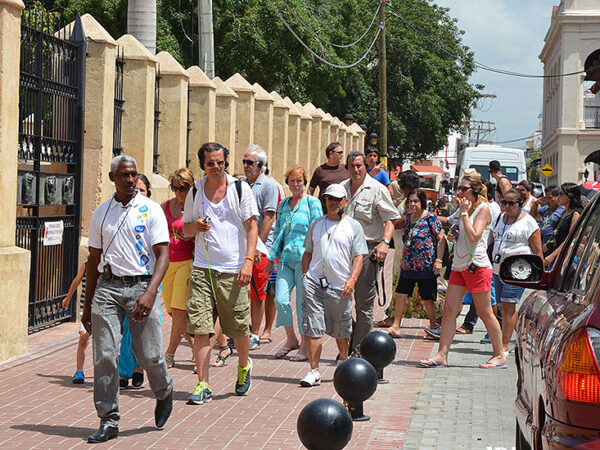 Guías turísticos suspenden paro nacional