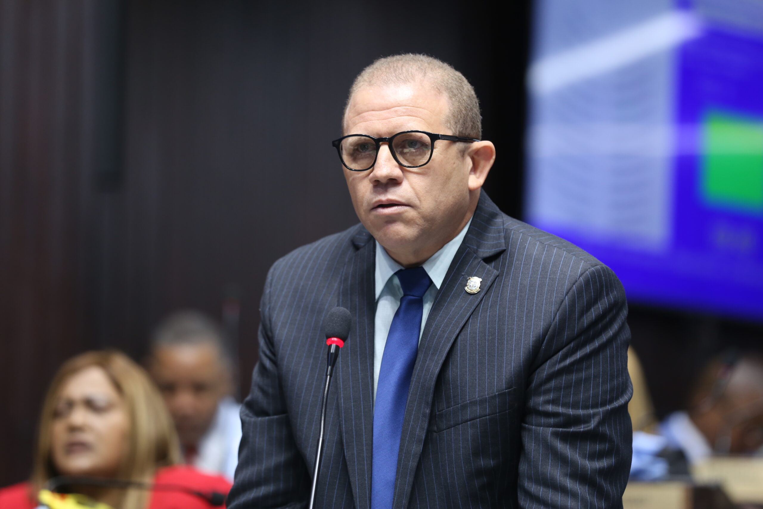 Rafael Castillo seguirá como vocero de la Fuerza del Pueblo en la Cámara de Diputados