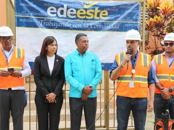 Edeeste inicia proyecto de rehabilitación de redes en Villa Mella