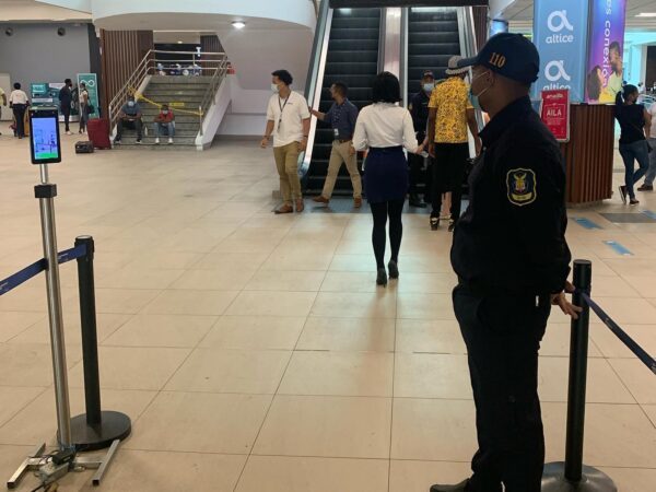 Agentes de seguridad privada denuncian explotación laboral en AILA