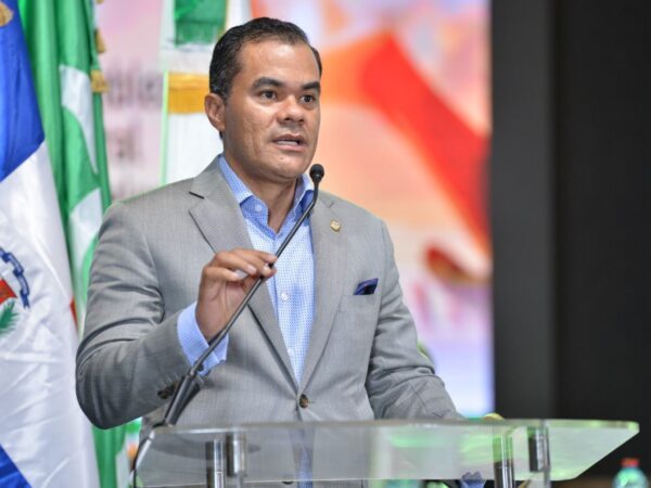 Nómina de empleados temporales en la DIDA casi se duplica bajo gestión de Elías Báez