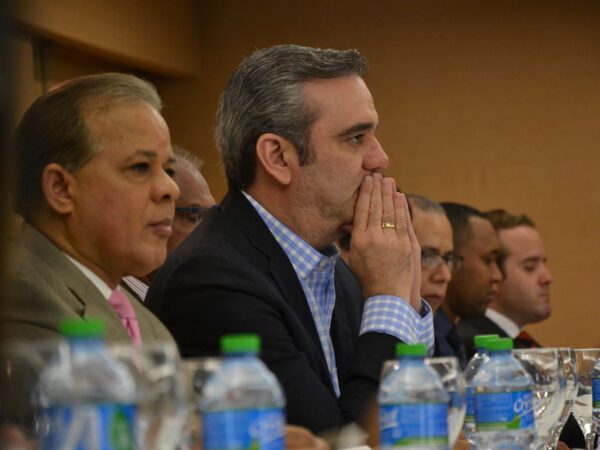 Aníbal Díaz Belliard defiende gestión del presidente Luis Abinader