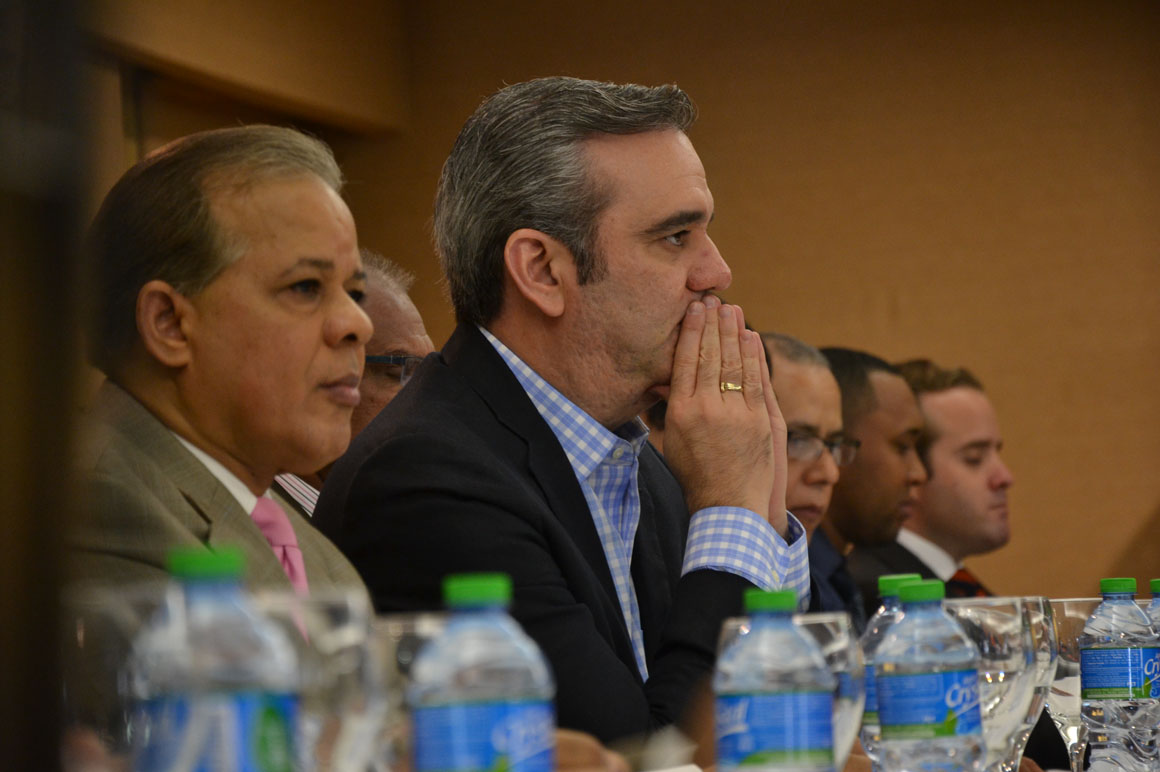 Aníbal Díaz Belliard defiende gestión del presidente Luis Abinader