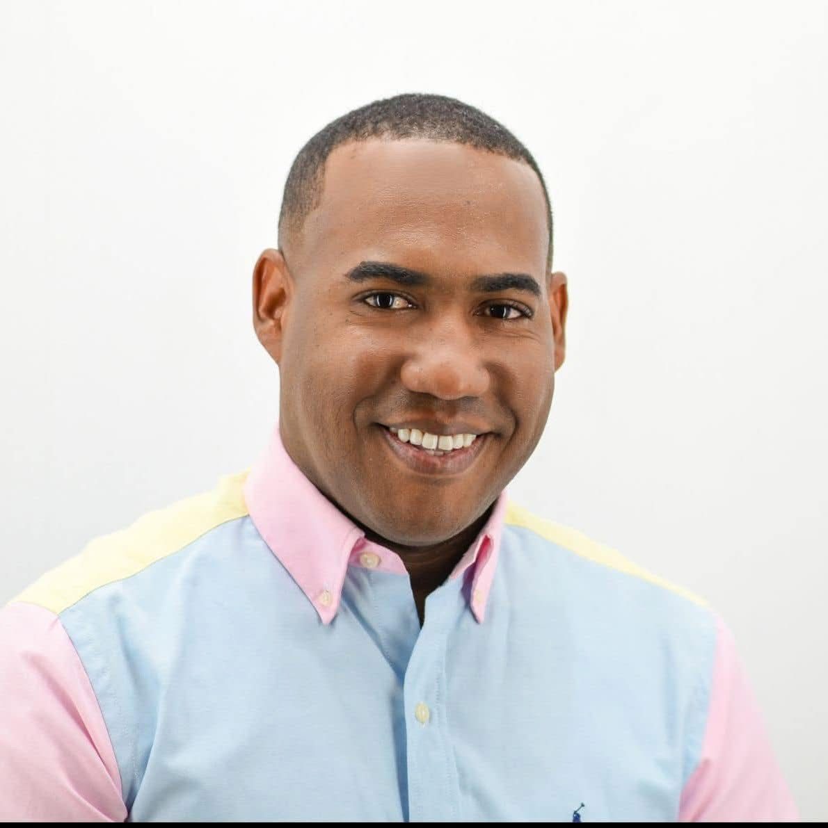 Estudiantes de Boca Chica podrían iniciar clases sin útiles escolares