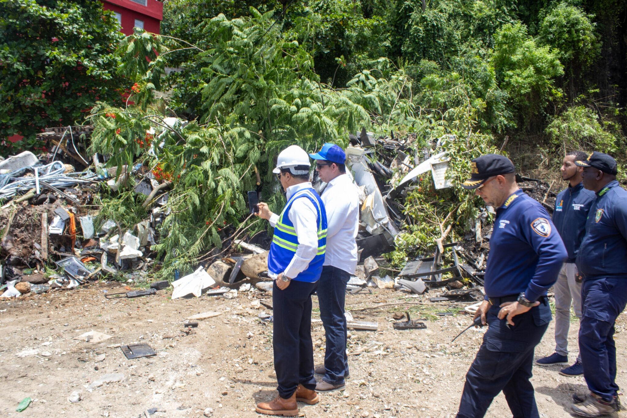 Ayuntamiento de Santo Domingo Este recupera terreno en La Isla de Los Mina
