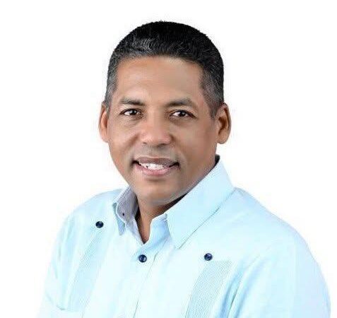 Subdirector de Pasaportes apoya lucha contra la corrupción